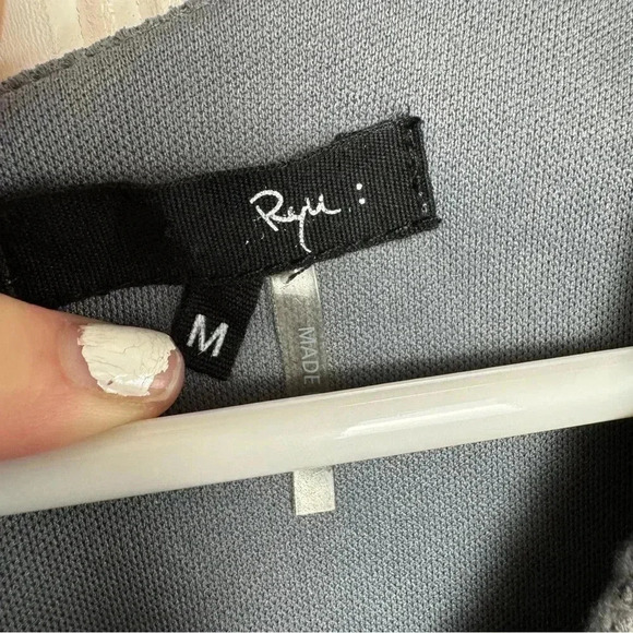 Anthropologie Ryu Grey Long Sleeve Dress Ruffle Front Tulle Hem Medium D32 - Picture 4 of 5